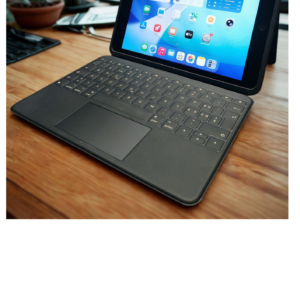 Perfekt für Studium und Schule: iPad 9th gen 256GB Paket mit Touch-Keyboard, Hülle, Pencil